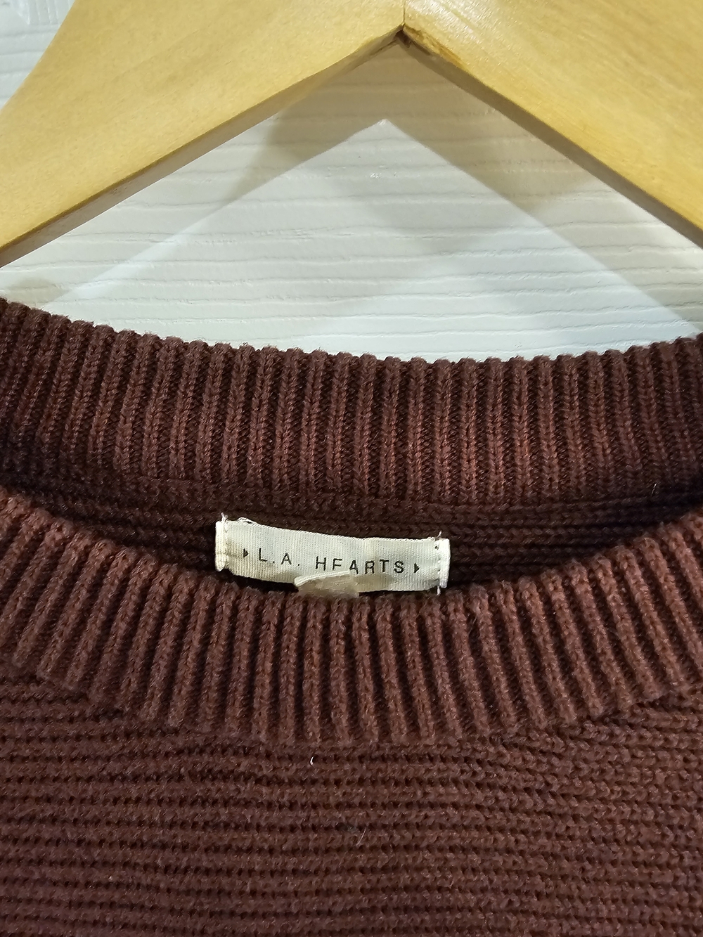 Cropped Ribbed Knit Sweater - Picture 4 of 5